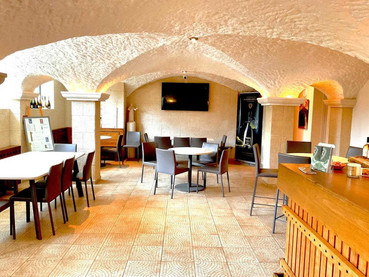 Les Loges Du Theatre Degustation Champagne Offerte Jacuzzi Sauna Jeux Velos Maison Prive 150M2 Historique 14Pers Max Emplacement Exceptionnel Et Chic, 200M De L'Avenue De Champagne, Gare, Musee, Jardins, Restaurations, Toutes Commodites Épernay Exterior foto