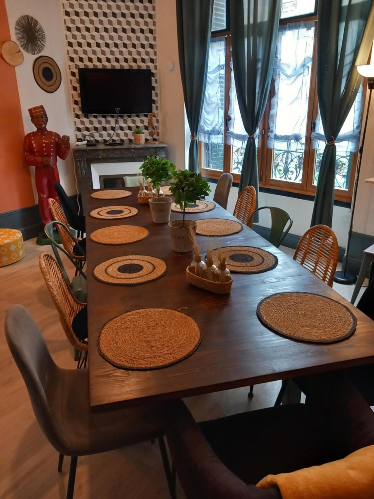 Les Loges Du Theatre Degustation Champagne Offerte Jacuzzi Sauna Jeux Velos Maison Prive 150M2 Historique 14Pers Max Emplacement Exceptionnel Et Chic, 200M De L'Avenue De Champagne, Gare, Musee, Jardins, Restaurations, Toutes Commodites Épernay Exterior foto