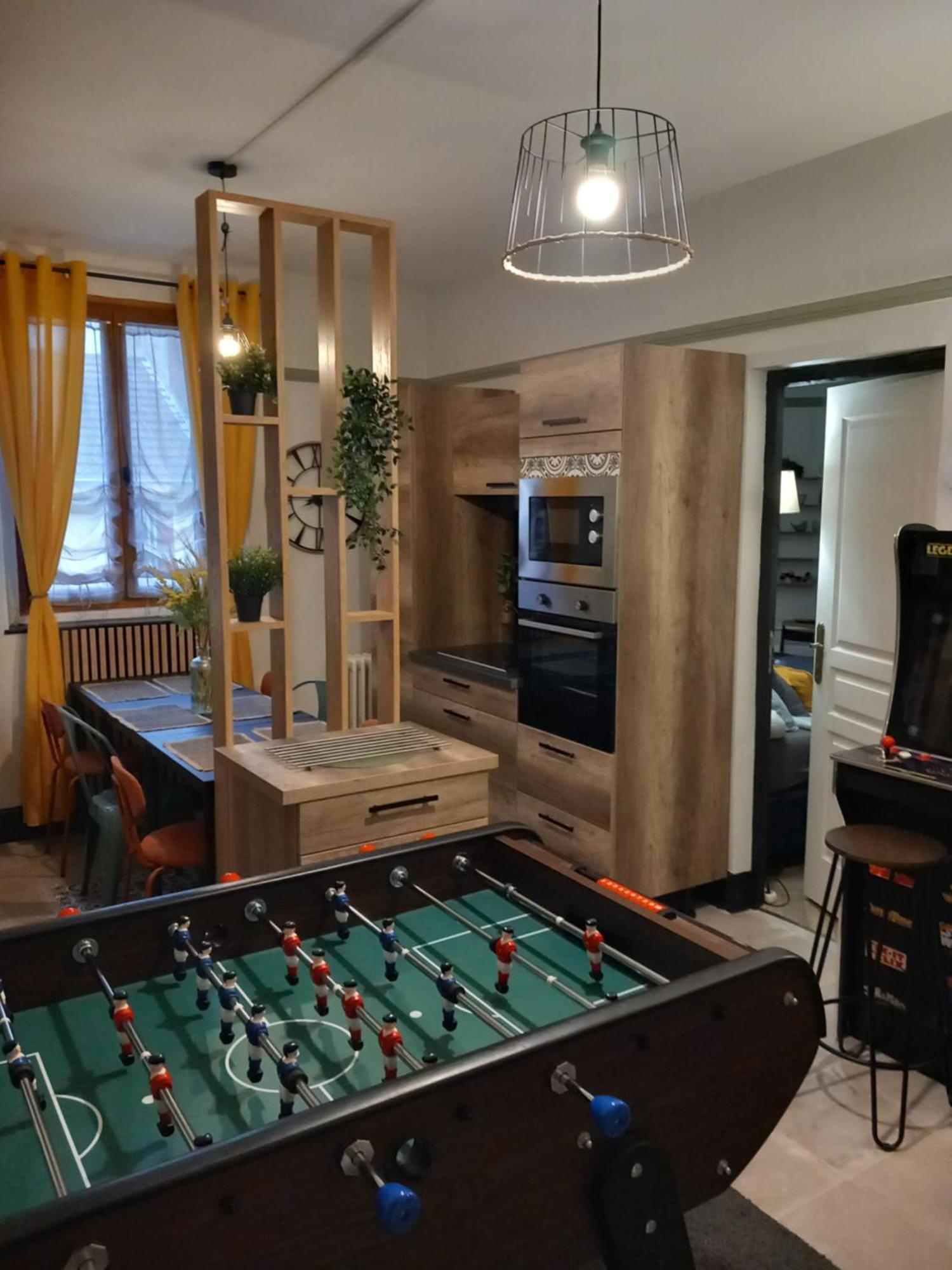 Les Loges Du Theatre Degustation Champagne Offerte Jacuzzi Sauna Jeux Velos Maison Prive 150M2 Historique 14Pers Max Emplacement Exceptionnel Et Chic, 200M De L'Avenue De Champagne, Gare, Musee, Jardins, Restaurations, Toutes Commodites Épernay Exterior foto